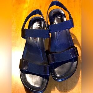 Dansko Sandals Black Leather and Elastic, Size EU 42